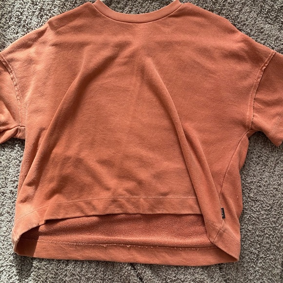 RVCA top. - Picture 1 of 3